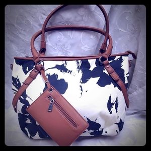 Cream and Navy Abstract Floral Purse